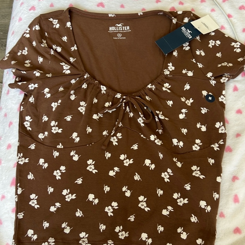 Hollister T-Shirt